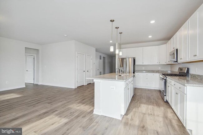 Building Photo - 955 Barksdale Dr