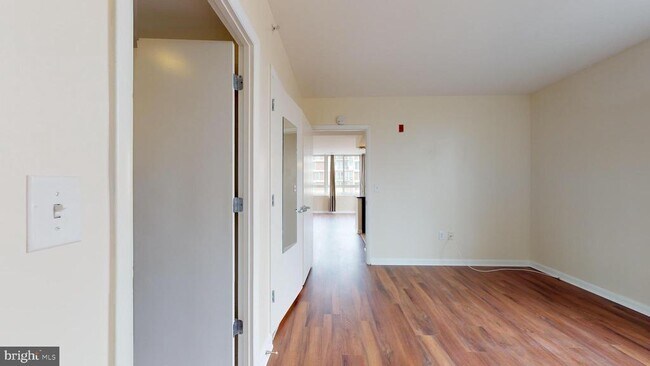 Building Photo - 350 G St SW