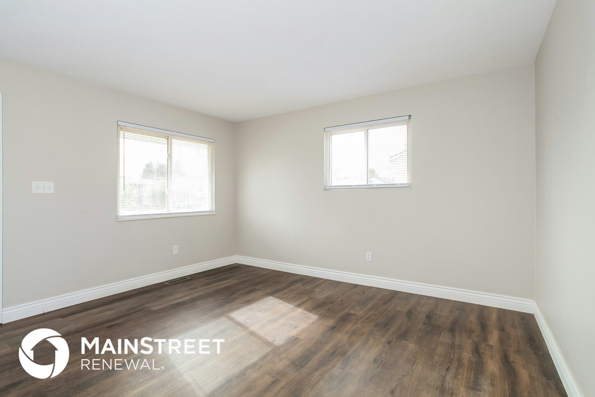 Building Photo - 504 Harland Dr