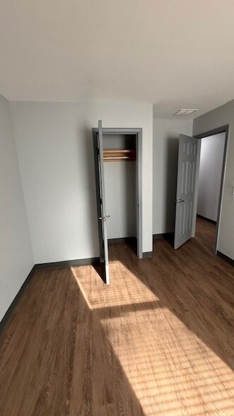 Building Photo - 3331 W Nantucket Ave