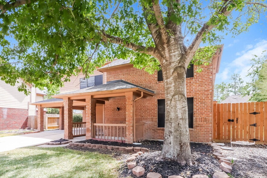 Building Photo - 16415 Hidden Gate Ct