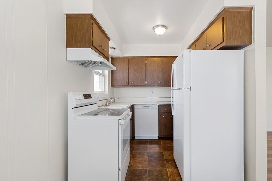 Building Photo - 145 Arnot St