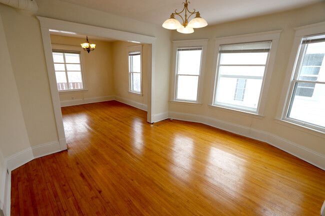 Dining room. - 2934 Oakland Avenue