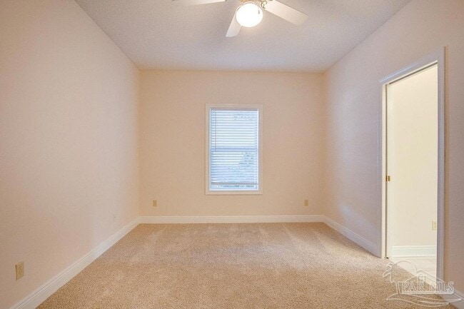 Building Photo - 3461 Oakmont Dr