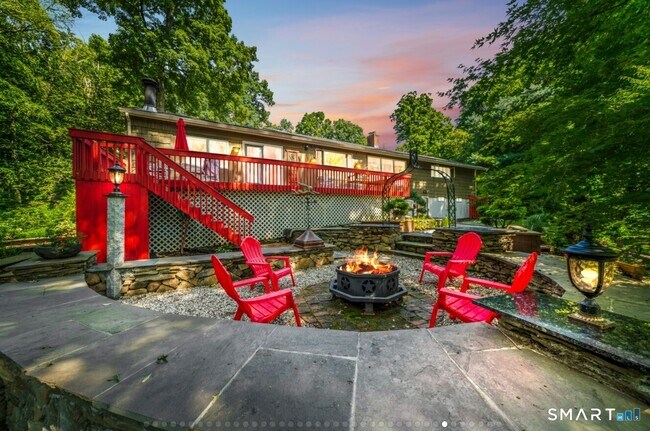 Building Photo - 92 Kenmore Rd