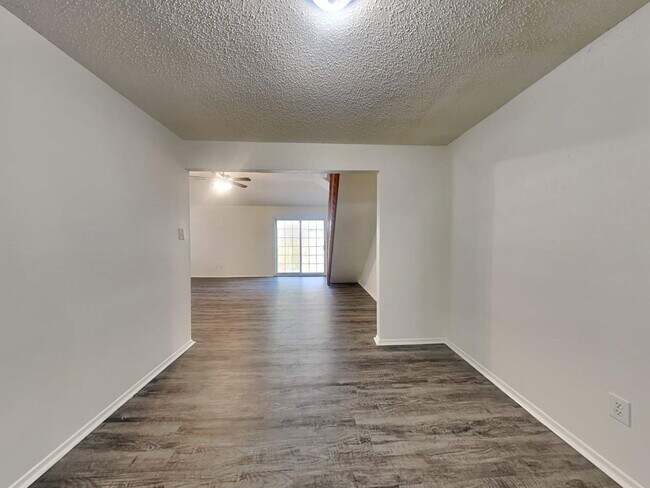 Building Photo - 16811 Tranquil Dr