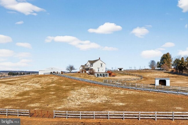 Building Photo - 5289 PA-309