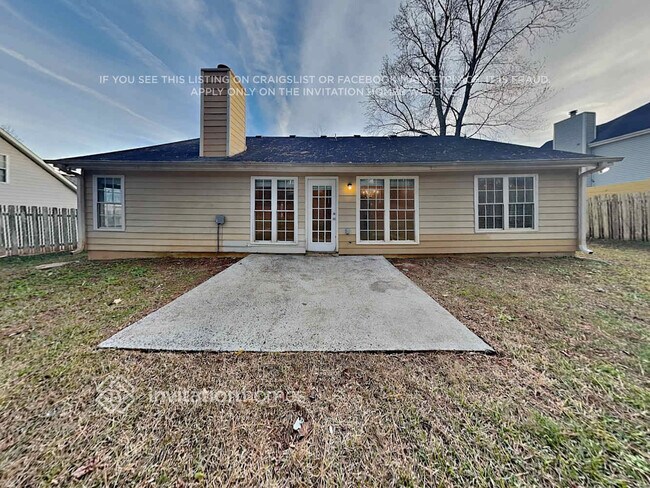 Building Photo - 2825 Maple Vista Ln SW