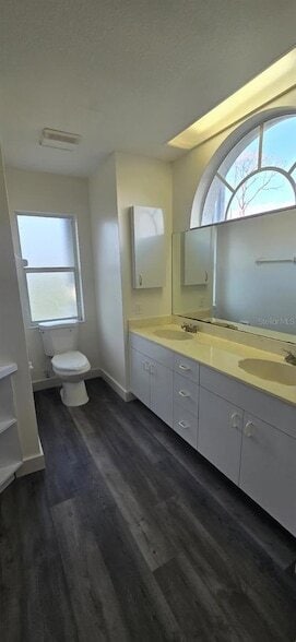 Building Photo - 5329 Kasper St