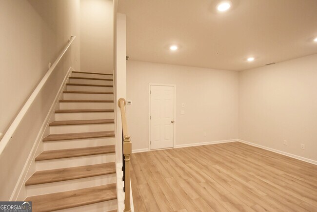 Building Photo - 140 Reese St