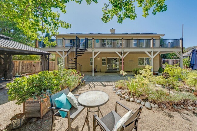 Building Photo - 4011 Prairie Falcon Dr