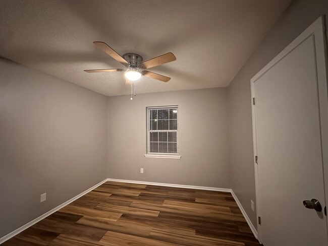 Building Photo - 4708 Pinson Dr