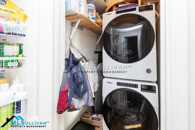 Building Photo - 409 E Hammond St