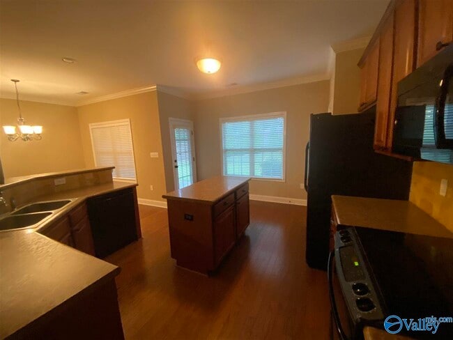 Building Photo - 105 Riparian Ct