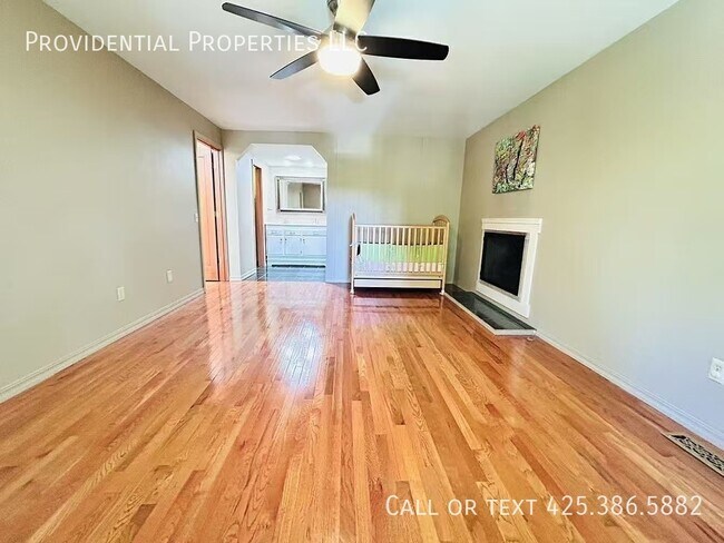 Building Photo - 3047 West LK Sammamish Pkwy NE