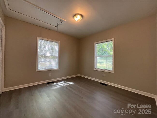 Building Photo - 296 Pecan Ave SW