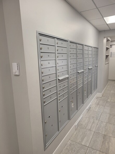 Building Photo - 65 Babcock St