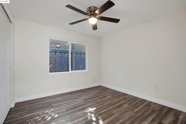 Building Photo - 1378 Windsor Way