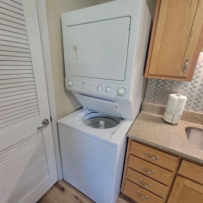 Building Photo - 2/1.5- Furnished- Short Term Available- Cookeville
