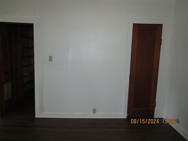 Building Photo - Very nice two-bedroom home located in the ...