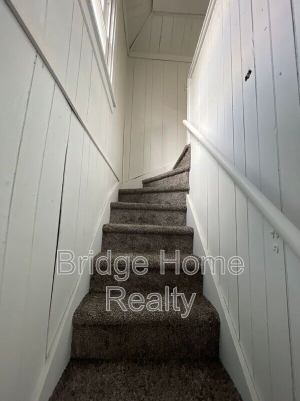 Building Photo - 1367 Montezuma St