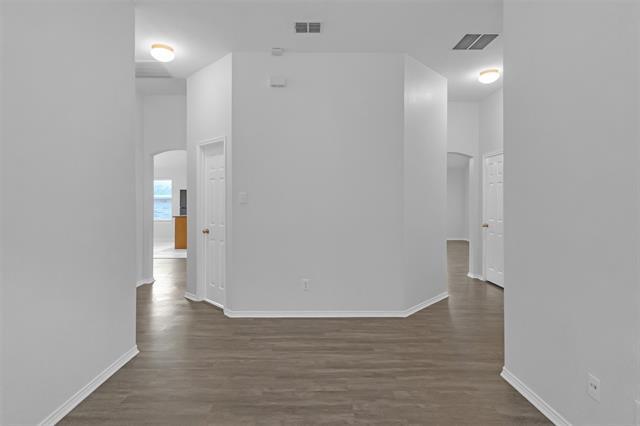 Building Photo - 10428 Bradshaw Dr