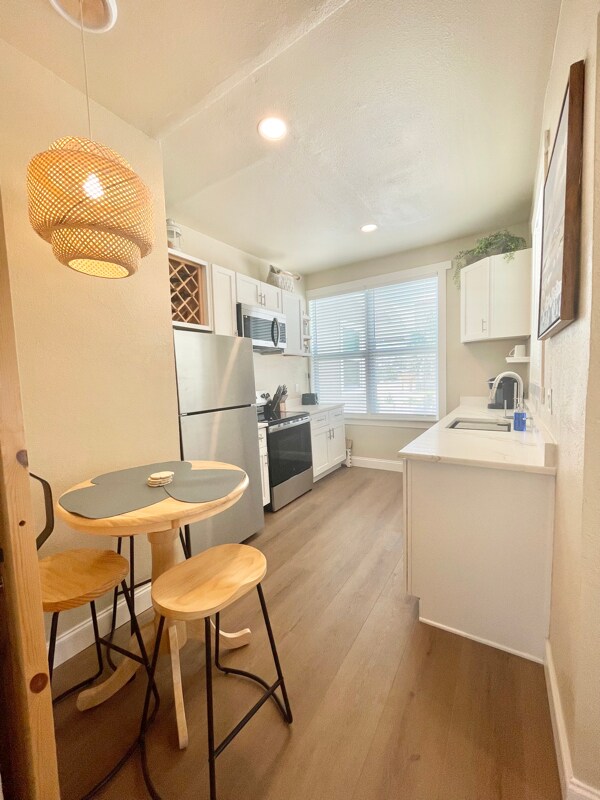 Building Photo - 7700 Boca Ciega Dr