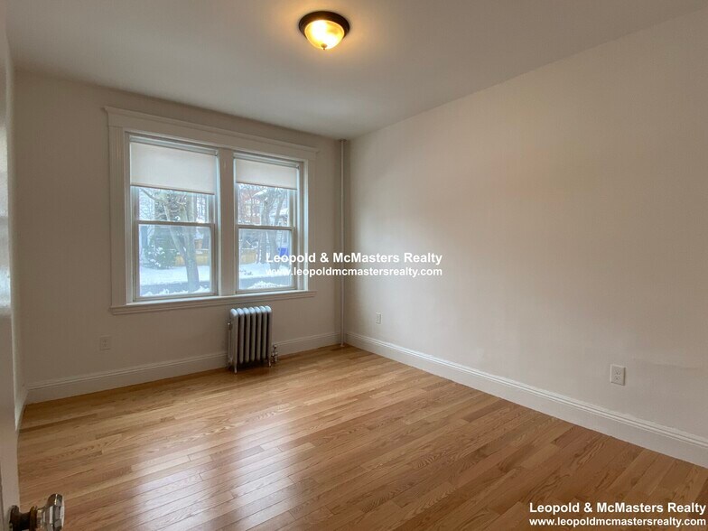 Building Photo - 71 Winchester St