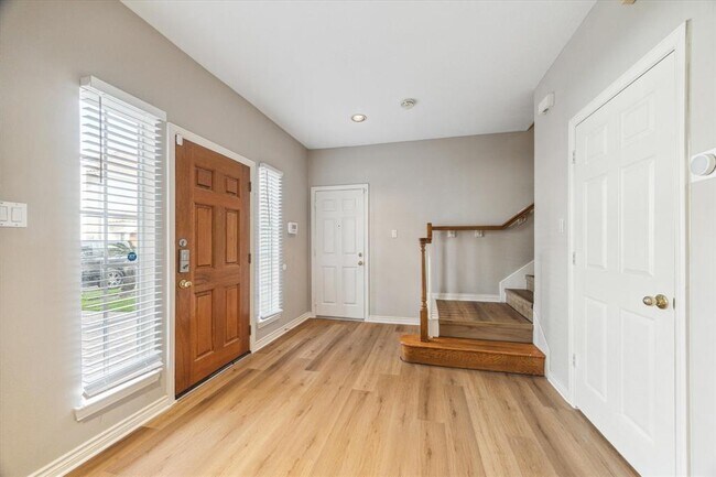 Building Photo - 7107 Harmony Cove