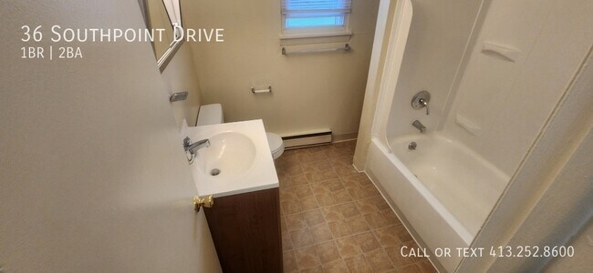 Building Photo - 36 Southpoint Dr