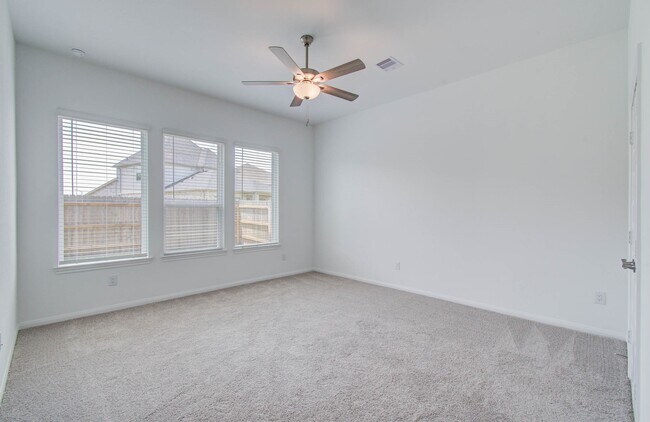 Building Photo - 24811 Harrow Mdw Dr