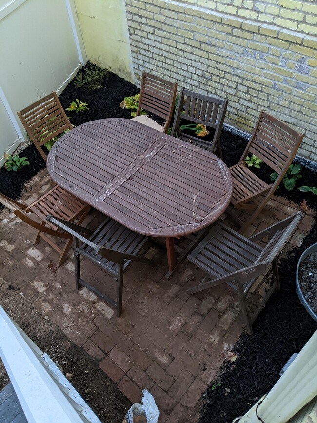 Building Photo - 205 15th St NE