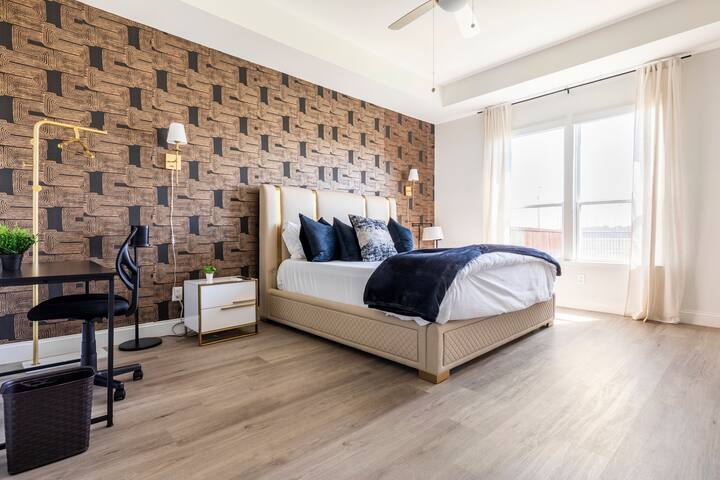 Building Photo - 528 Bronze Forest Dr