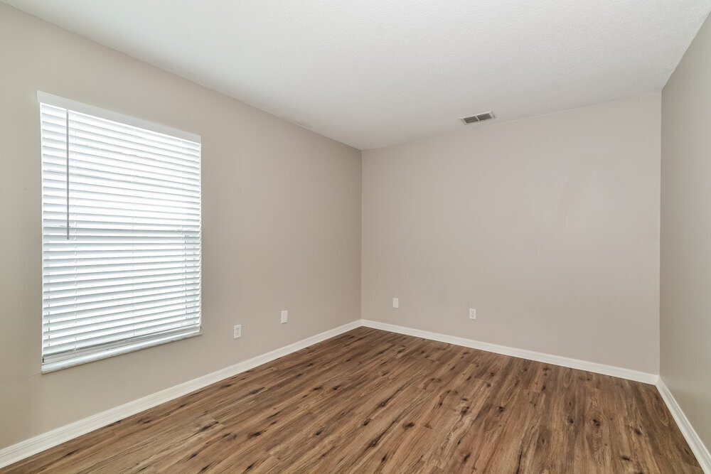 Building Photo - 16512 Golden Eagle Blvd