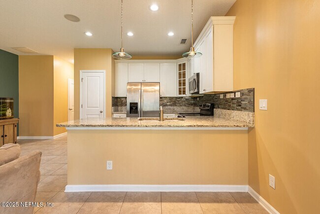 Building Photo - 9439 High Meadow Ln