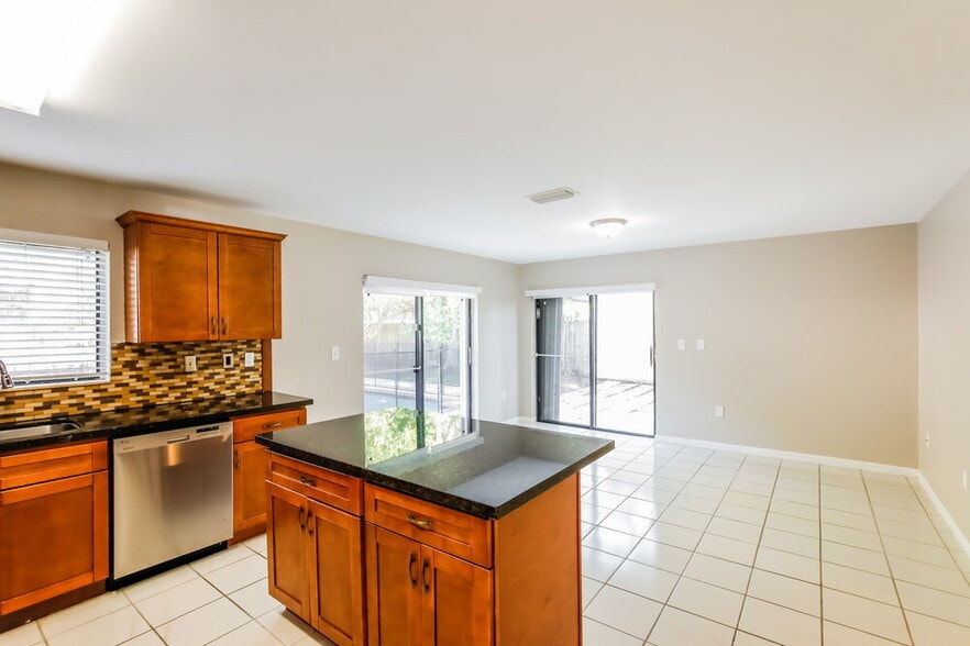 Building Photo - 10445 SW 158th Pl