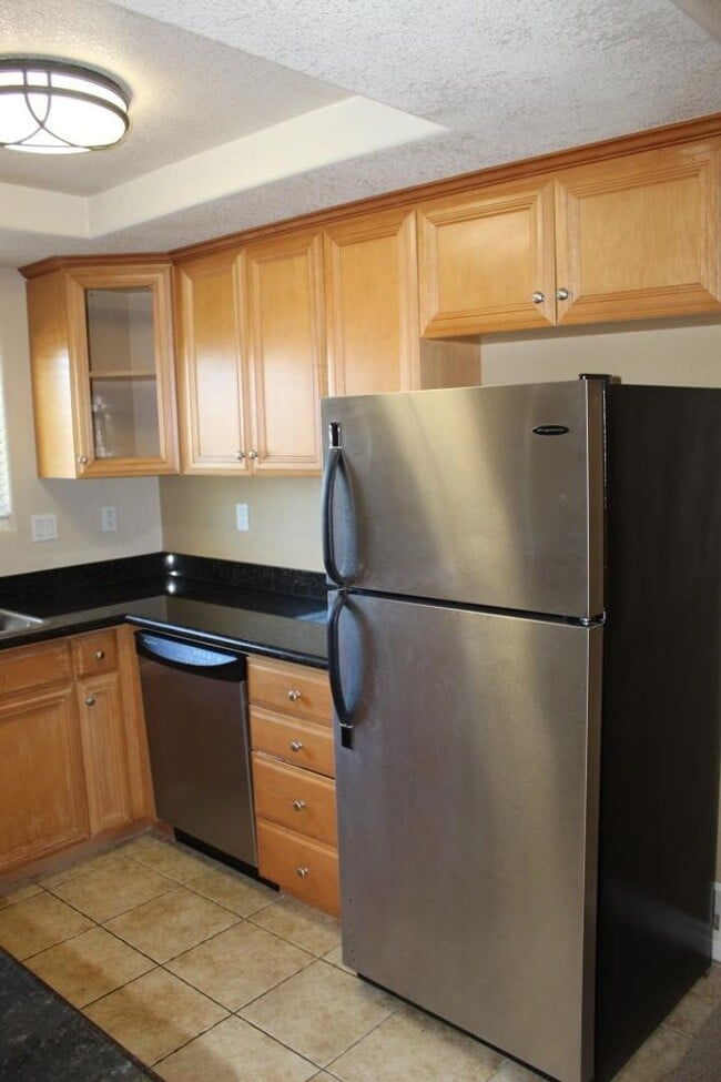 Building Photo - 1Bed/1Bath Condo in Oceanside~ Los Morros