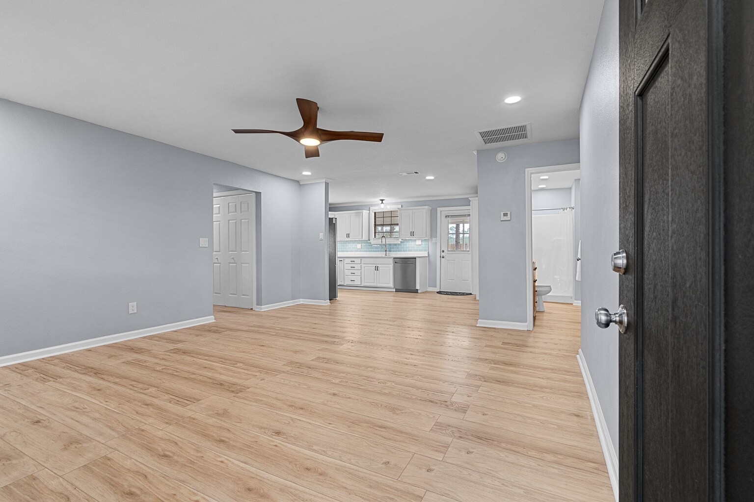 Building Photo - 5968 Capitol Dr