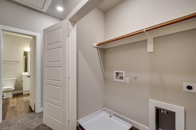 Building Photo - 635 Harvest Moon Dr