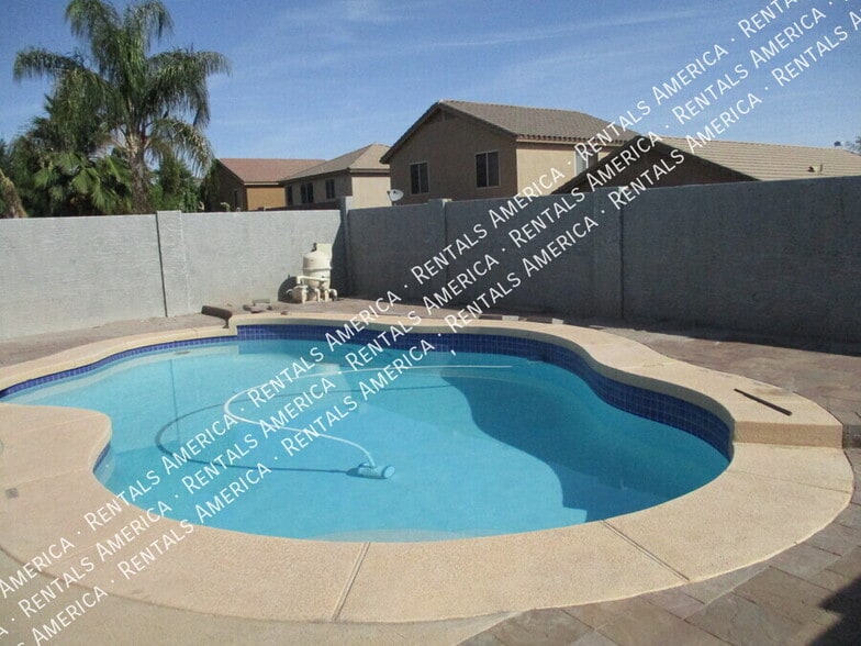 Building Photo - 1448 E Saguaro Trail