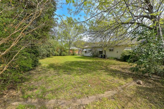 Building Photo - 4004 Anita Ave