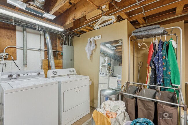 Building Photo - 6456 W 175th ST