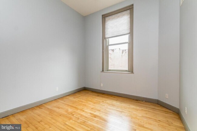 Building Photo - 511 S Bond St
