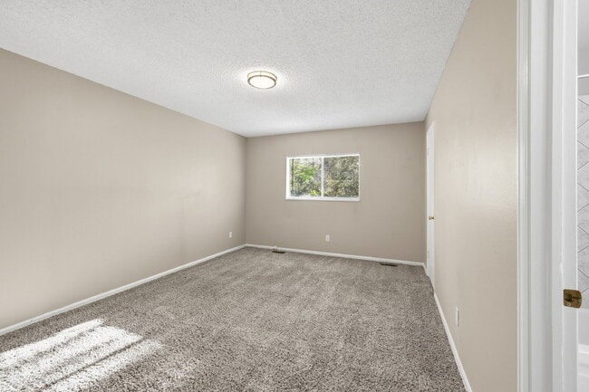 Building Photo - 2,595.95-  3 Bed, 1.5 Bath Home In Longmont with Great Backyard and In Unit Laundry!