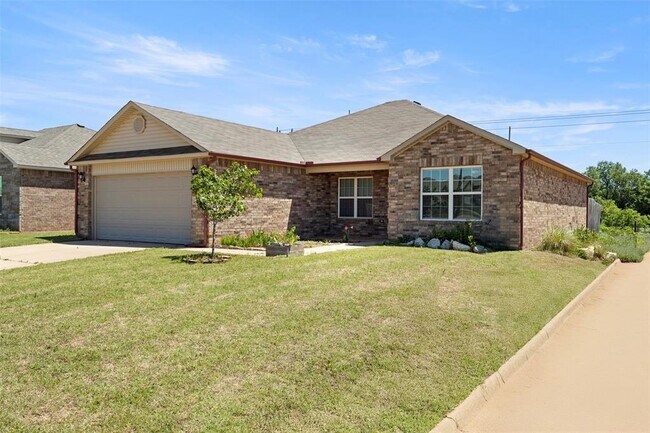 Building Photo - 13244 Beekman Dr
