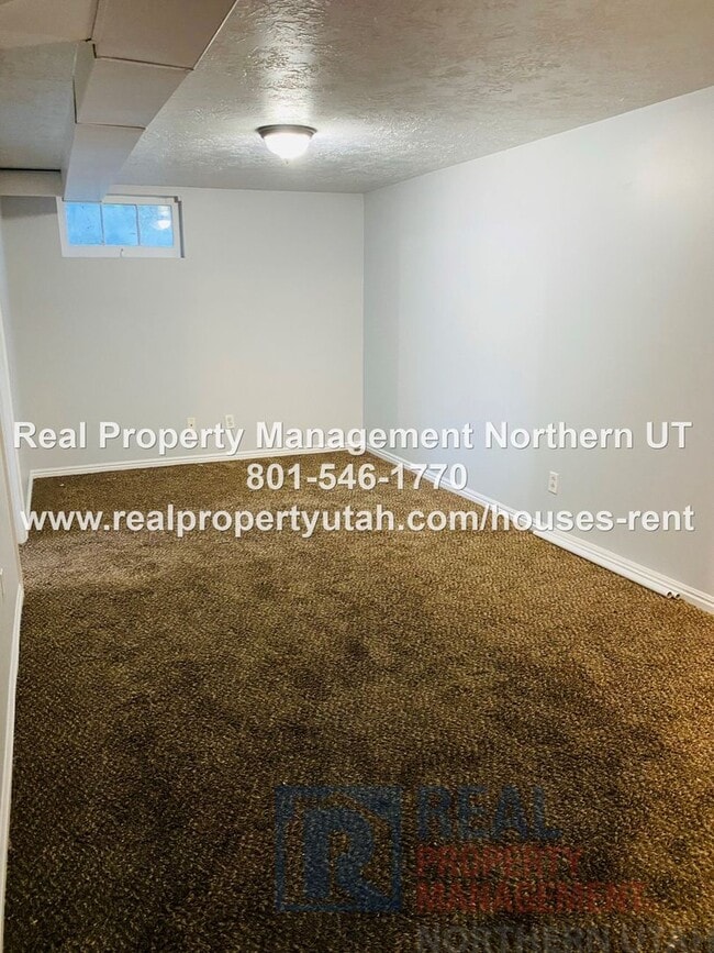 Building Photo - 3 Bedroom 1.5 Bath Ogden Home Coming Soon!