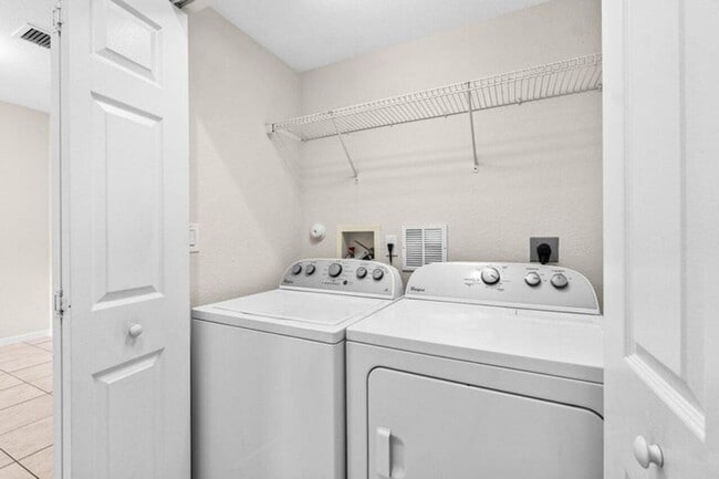 Building Photo - 7359 Briella Dr