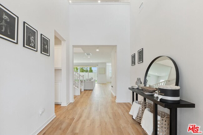 Building Photo - 18130 Radiance Ln