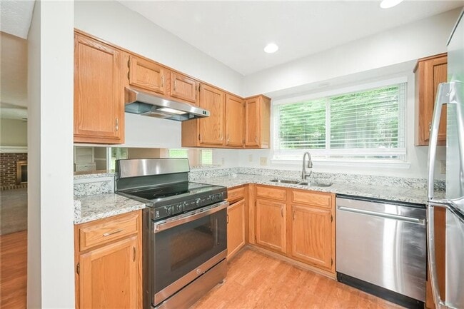Building Photo - 10450 Summer Creek Dr