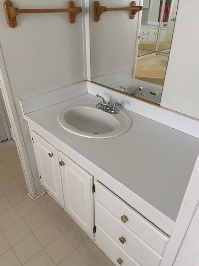 Building Photo - 3 Bed Manufactured Home Silver Springs